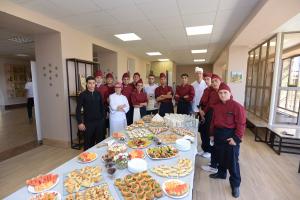 Le 16 septembre au Collège Technique d’État N4 de Gumri du Ministère de l’Éducation, de la Science, de la Culture et du Sport de la RA a eu lieu la cérémonie d’inauguration officielle de la cuisine et de la salle de divertissement pour jeunes
